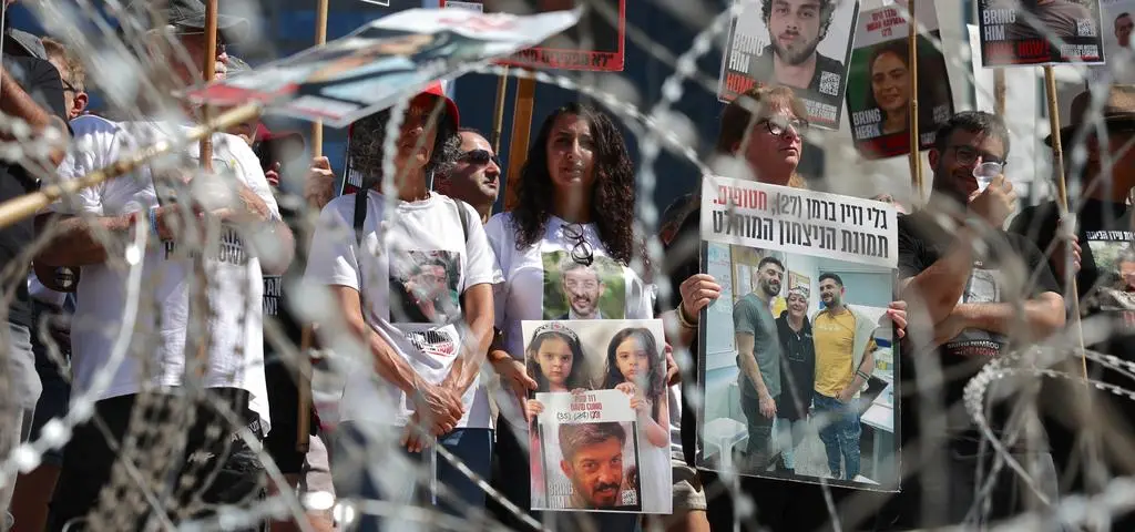 "Czy Izrael powinien chronić palestyńskich cywili bardziej niż własnych?"