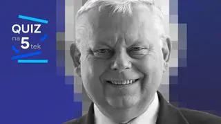 Świąteczny stół z odkręconymi nogami i Grinch po polsku. Zapraszamy na quiz