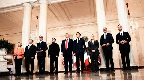 Donald Trump, Wołodymyr Zełenski i przedstawiciele koalicji chętnych w Waszyngtonie