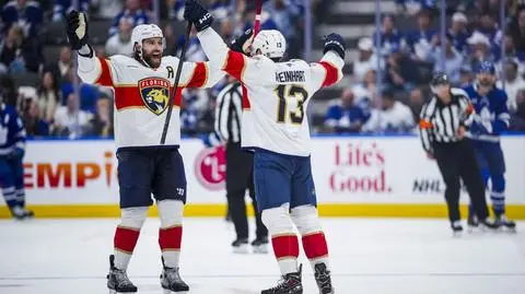 Mistrzowie NHL nie dali szans rywalom. Zagrają w finale konferencji