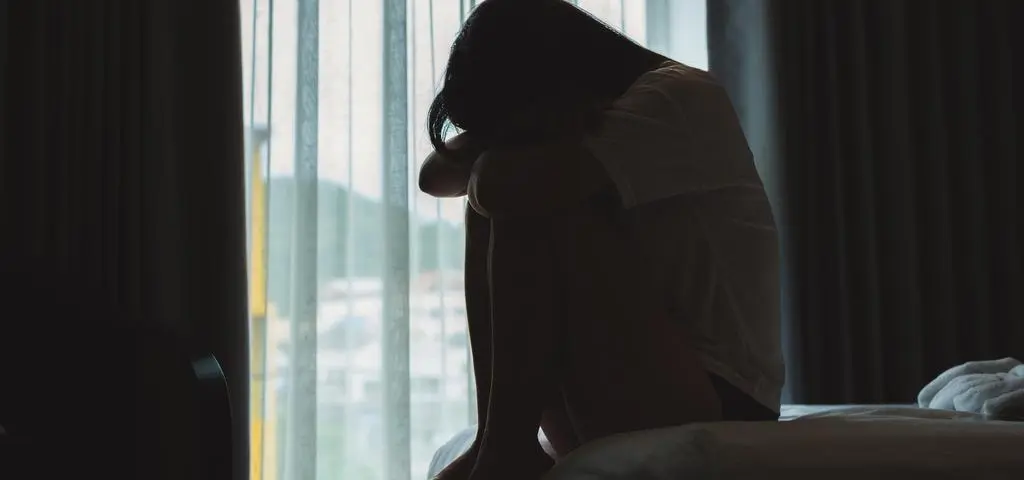 W spirali. Chorowanie wpływa na psychikę, a lęk i stres nasilają objawy