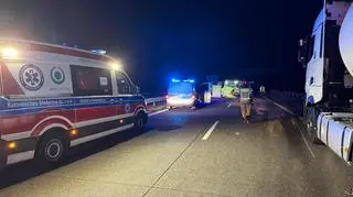 Ciężarówka wjechała w pracowników na autostradzie
