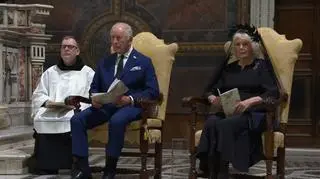 Brytyjska para królewska w Kaplicy Sykstyńskiej 