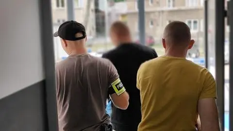 Grozili mężczyźnie pobiciem, śmiercią i podpaleniem mieszkania