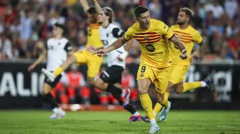 Lewandowski ma patent na ten klub. Wyprzedził legendę Barcelony