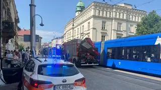 Zderzenie samochodu z tramwajem na krakowskim Kazimierzu