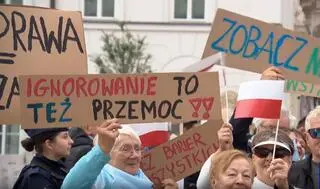 Protest przed Pałacem Prezydenckim