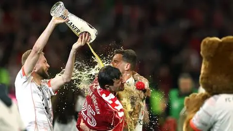 Gorąca wyspa i świętowanie. Piłkarze Bayernu w ogniu krytyki