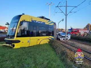 Zderzenie samochodu osobowego z tramwajem