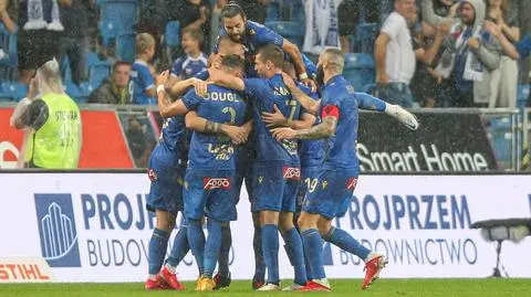 Rozpędzony Lech ograł Lechię. Kapitalny gol z rzutu wolnego