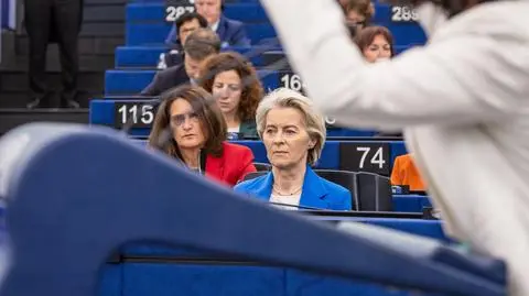 Ursula von der Leyen broni się przed odwołaniem za stanowiska