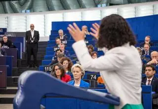 Chcą odwołania szefowej KE. "To zostało przekształcone w element kampanii"