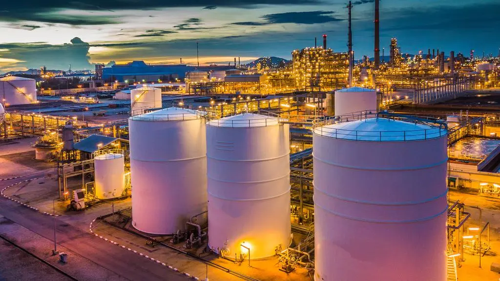 Więcej ropy na rynku. Kraje OPEC+ zmieniają plany