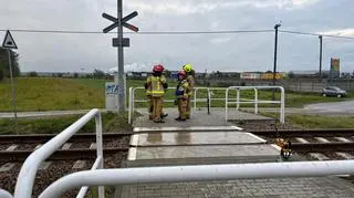 Dziadek z wnuczką potrąceni na torach. Nie żyją