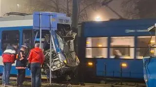 Usuwanie rozbitych tramwajów
