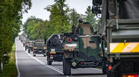 Trwa przemieszczanie wojsk na poligony