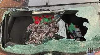 Rozbił szybę w aucie dziadka