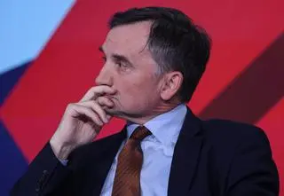 Ziobro "ukrywając się, potwierdza swoją winę"