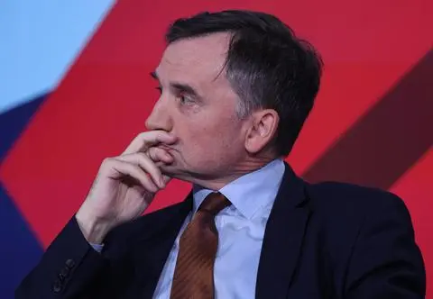 Ziobro "ukrywając się, potwierdza swoją winę"