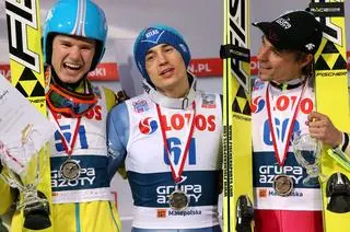 Zakopane, 24.03.2015, najlepsi w konkursie indywidualnym MP (od lewej): Andrzej Stękała (srebro), Kamil Stoch (złoto) i Piotr Żyła
