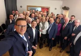 Morawiecki policzył szable. Ujawniamy kulisy dwóch wigilii w PiS