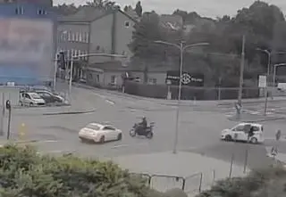 Zginął policjant, kierowca nie stanie przed sądem. Prokuratura: to było zabójstwo