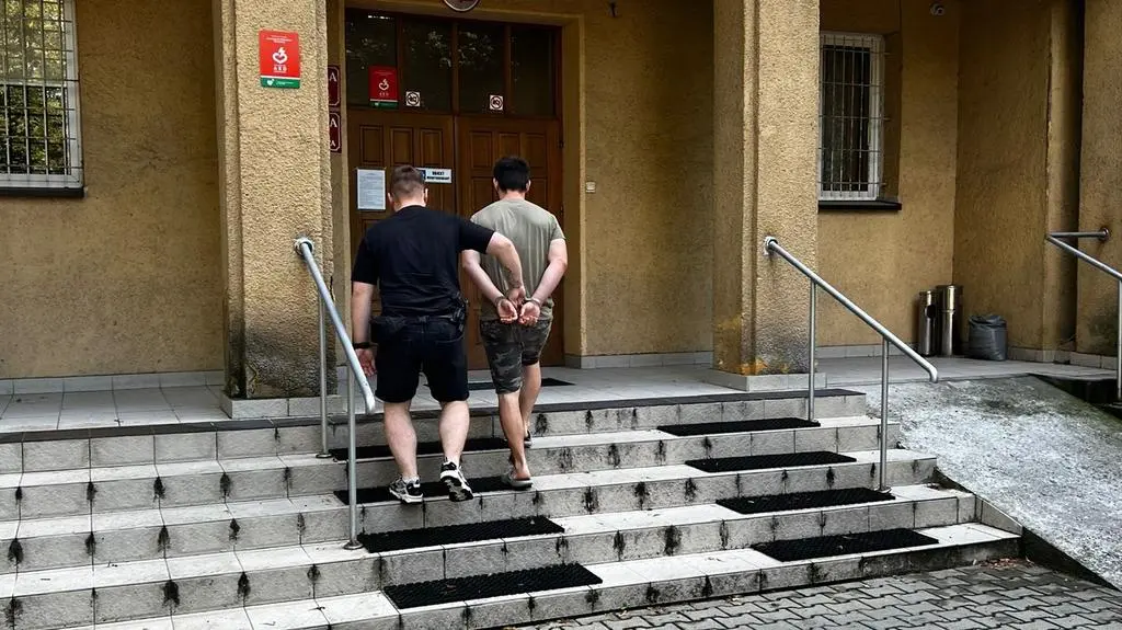 Policja zatrzymała trzy osoby