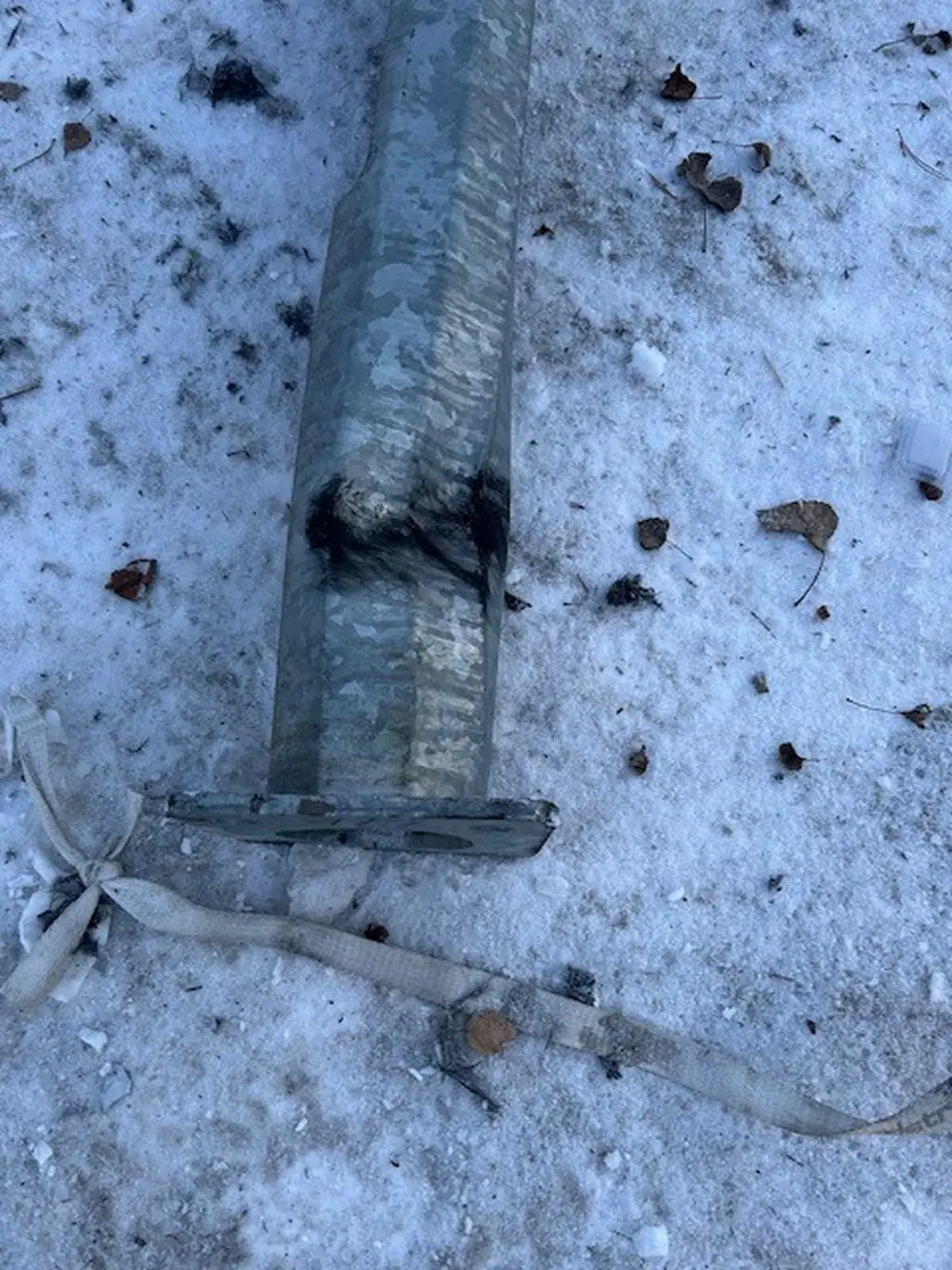 Uszkodzony element latarni