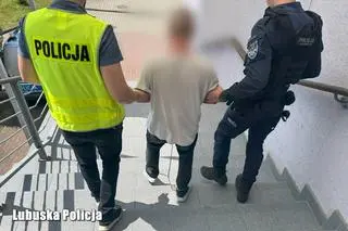 Funkcjonariusze zatrzymali czterech mężczyzn