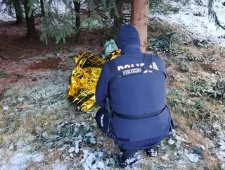 28-latek spędził noc w lesie