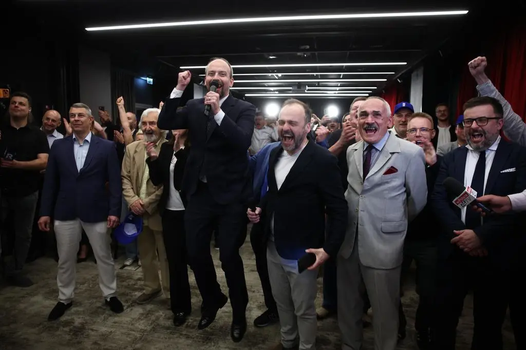 Inicjatorzy referendum. Z mikrofonem Jan Hoffman