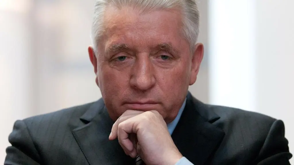 Samobójstwo czy spisek? Wątpliwości nie milkną