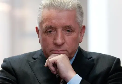 Samobójstwo czy spisek? Wątpliwości nie milkną