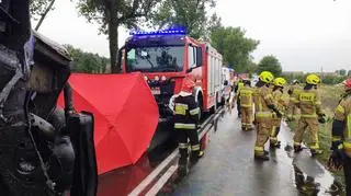 Dwie osoby nie żyją po wypadku na trasie Leszno - Góra