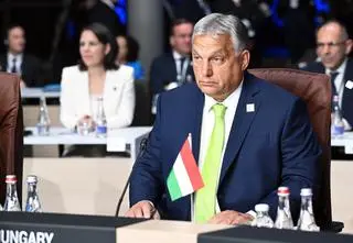 "Dyktatura? Tak, poproszę!" Czy Europejczykom znudziła się demokracja?