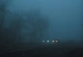 Gęste mgły. W tych miejscach trzeba uważać