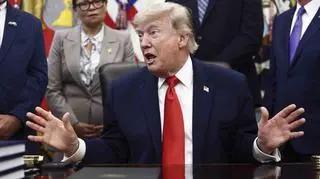 Trump chce wywrzeć presję na Macronie, grozi horrendalnymi cłami