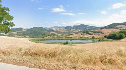 Australijsko-brytyjska para mieszkała w chacie w lesie w Abruzji 