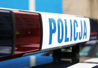 Spacerowała po lesie, nagle coś trafiło ją w głowę. W pobliżu na strzelnicy ćwiczyli policjanci