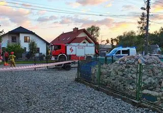 Tragedia podczas rozbiórki budynku. Nie żyje młody mężczyzna