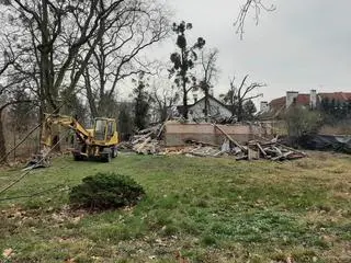 Budynek w zasadzie w całości rozebrano