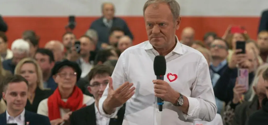 Krzyki na spotkaniu z premierem. Tusk: proszę się uspokoić 