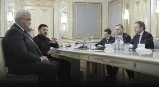 Wołodymyr Zełenski podczas spotkania z ministrem spraw zagranicznych Holandii Davidem van Weelem