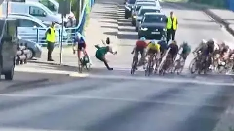 Kolarz wpadł na pieszego. Zastrzeżenia po wyścigu w Polsce