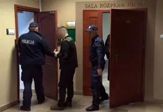 Molestował i upijał ucznia, pokazywał mu pornografię. Ksiądz skazany