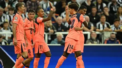 Lewandowski grał, strzelali tylko Anglicy. Najlepszy w Barcelonie