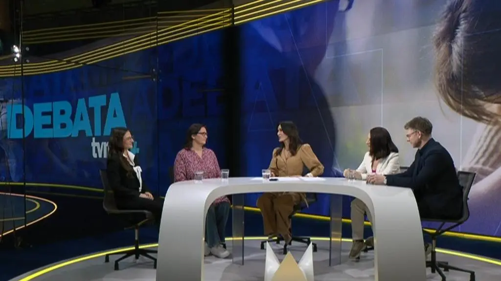 Presja zamiast wsparcia? "Nie pchałam się na świat, to rodzice powinni zadbać o mój dobrostan"