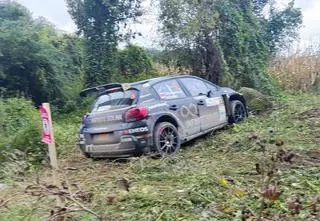 Auto wjechało w reporterów podczas rajdu. "Mnie się udało tam skręcić cudem"