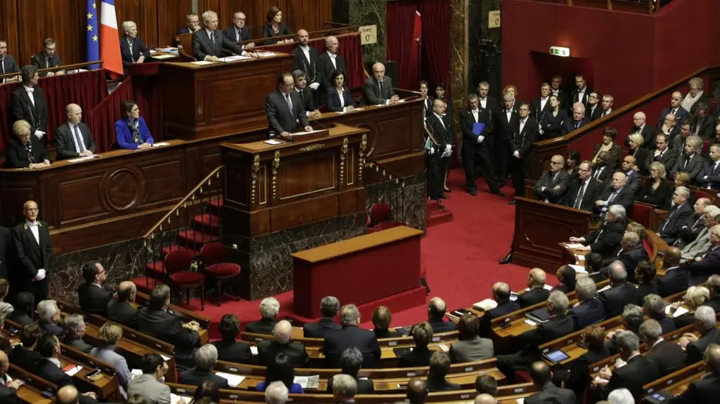 Hollande: terroryzm nie zniszczy Francji bo Francja zniszczy terorryzm