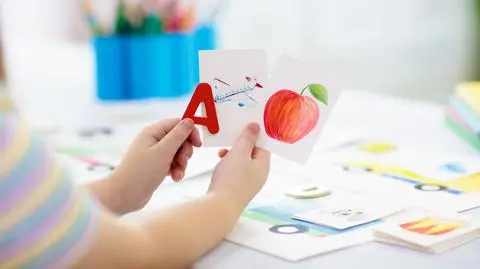 dziecko shutterstock_2012391830